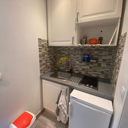 Small Studio Near Eiffel Tower Παρίσι Εξωτερικό φωτογραφία