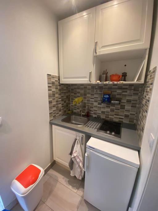 Small Studio Near Eiffel Tower Παρίσι Εξωτερικό φωτογραφία